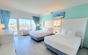 Charthouse Clearwater Beach Marina Hotel